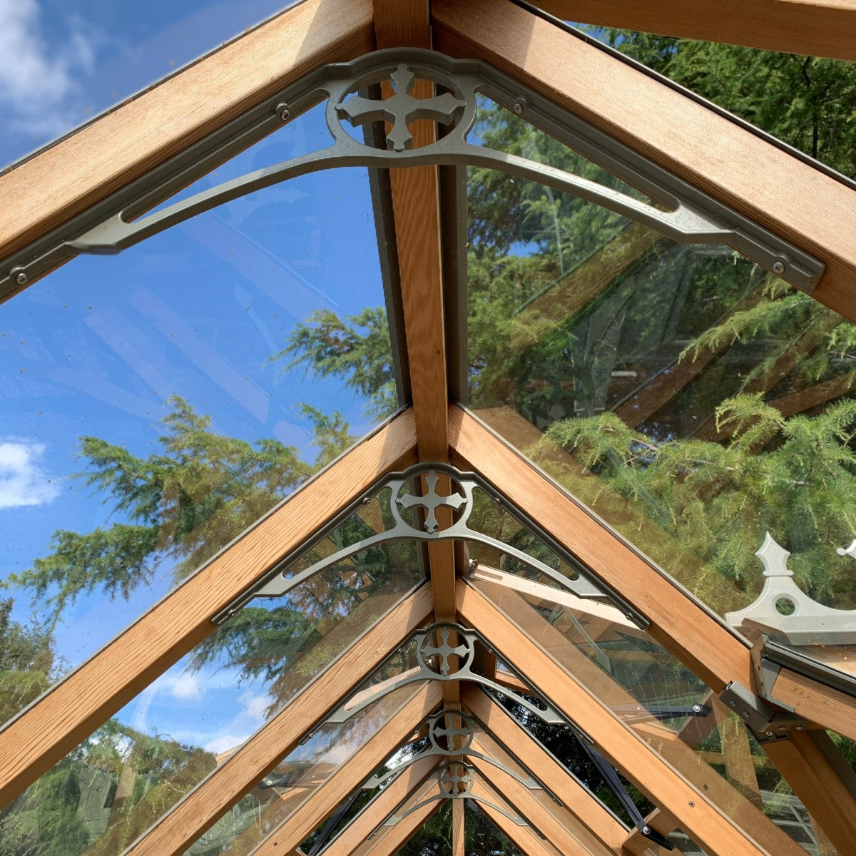 Alton | Lancing Victorian Cedar Glass Greenhouse With 3mm Tempered Glass Glazing - 10ft 9in Wide